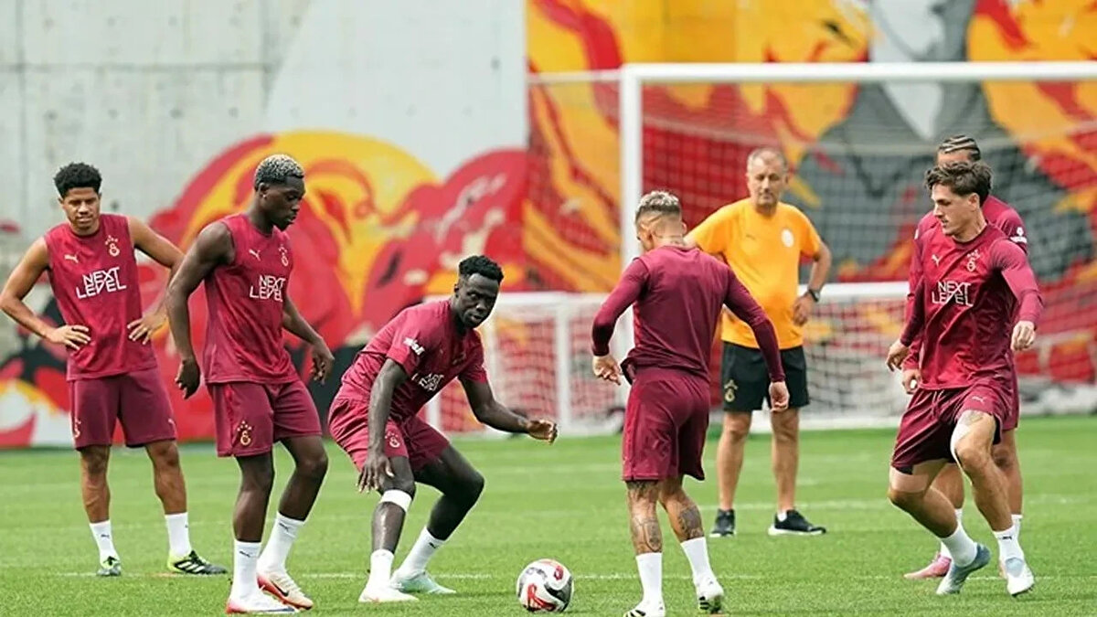 GAZİANTEP FK: Mustafa, Arda, Bacuna, Kozlowski, Abena, Sorescu, Boateng, M'Bakata, Kulasin, Maxim, Kevin Rodrigues<br><br>GALATASARAY: Günay, Sallai, Abdulkerim, Davinson, Eren Elmalı, Torreira, Sara, Lemina, Sane, Yunus, Barış Alper