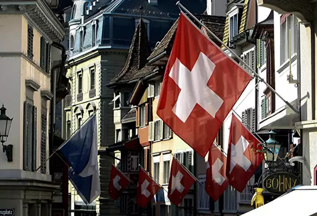 <br><br>27)  İSVİÇRE<br><br>298,1 milyar dolar