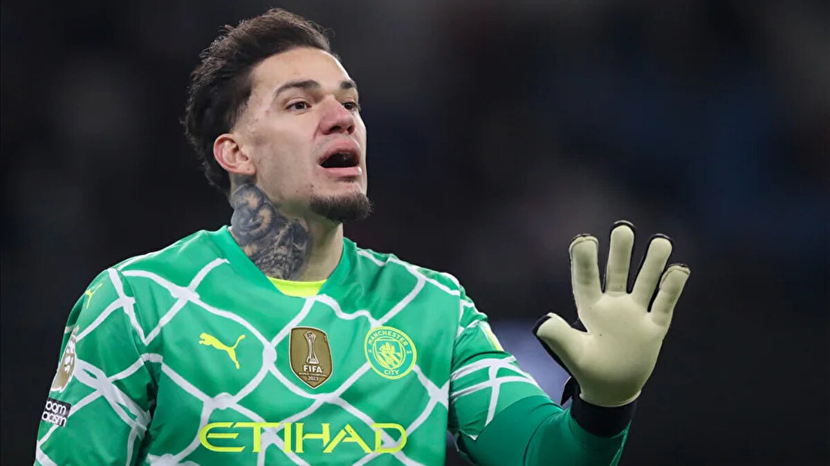 Ederson'un Leroy Sane'nin “İlk maç, ilk galibiyet” ifadeleriyle yaptığı maç paylaşımını beğendiği görüldü.<br>