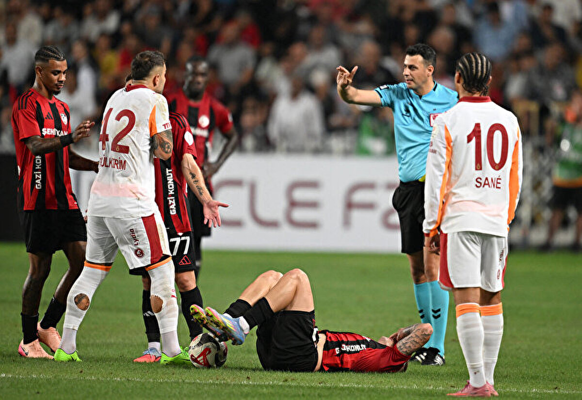 Zira hem VAR ataması hem de Ali Şansalan’ın bu maça atanması zihniyeti apaçık bir şekilde ortaya koymaktadır.<br>