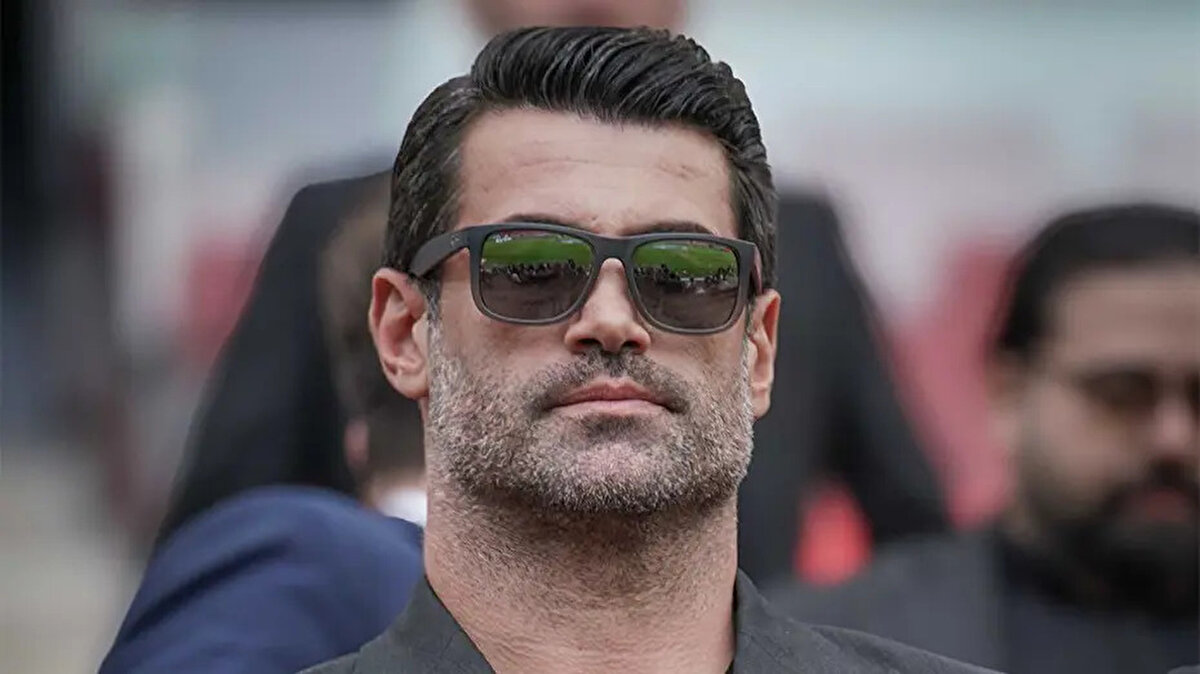 Fenerbahçe'nin Kerem Aktürkoğlu gibi bir oyuncuya ihtiyacı olduğunu dile getiren Demirel, “Böyle bir oyuncuya ihtiyaç var mı? Var ama Kerem mi bu oyuncu? Fenerbahçeli olarak şu an bunu yorumlayamam. Ne demek istediğimi anlamış olabilirler. Kerem'in oyunculuğuna, performansına hiçbir şey söyleyemem tabii ki” şeklinde konuştu.<br>