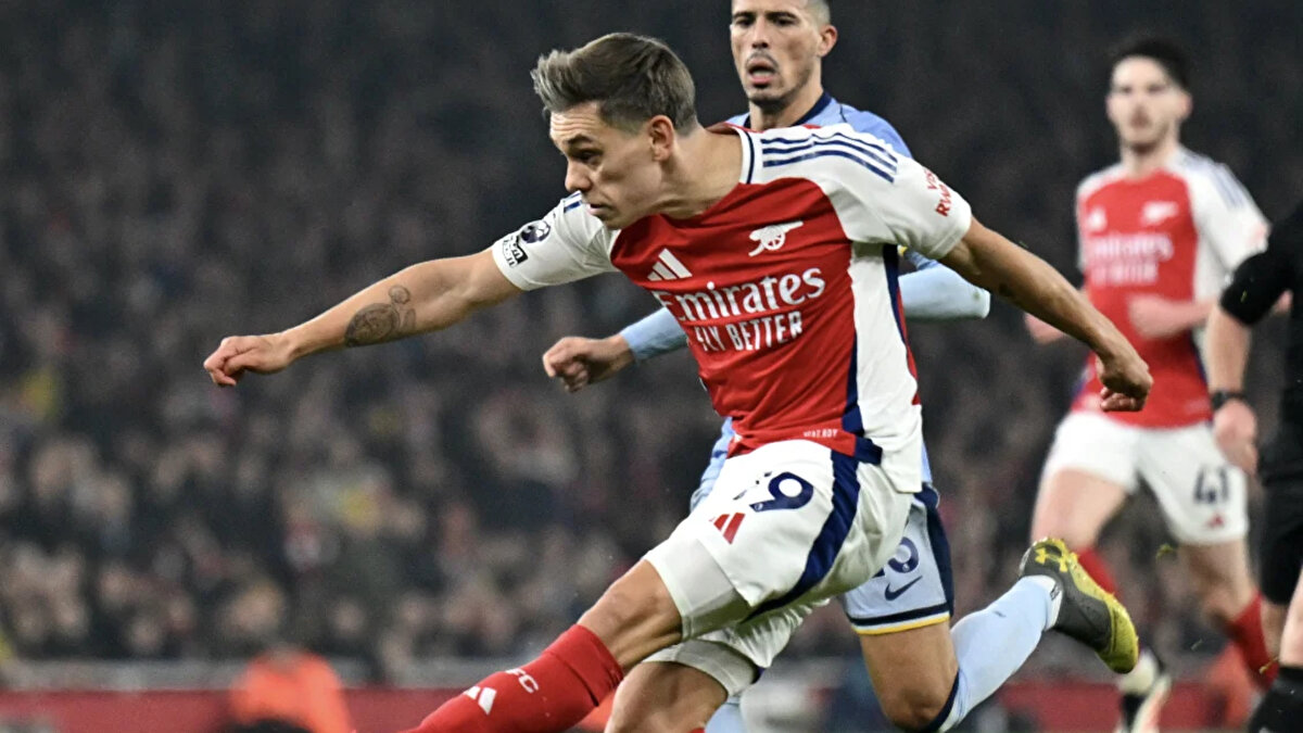 sarı kırmızılılar, yıldız oyuncunun satılması halinde Trossard için Arsenal ile görüşmelere başlayacak.<br>