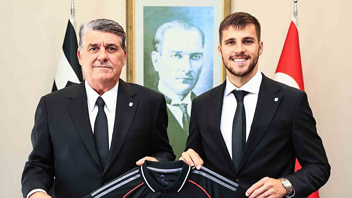 Serdal Adalı'nın açıklamaları: Beşiktaş için çok zor bir dönemde göreve geldik. Göreve geldiğimizden bu yana, Beşiktaş'ı ekonomik ve sportif hedeflerine ulaştırmak için yoğun bir şekilde çalışıyoruz. Transfer döneminde bu yoğunluk daha da arttı. En doğru kararları almak adına büyük bir titizlikle çalışıyoruz.