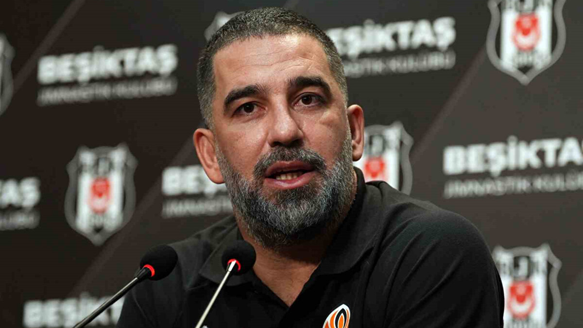 Arda Turan'ın bir süre 4. hakemle de tartışma yaşadığı görüldü.<br><br>