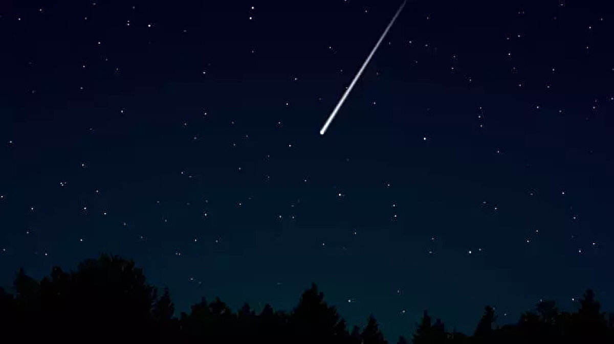 Canlı Yayında Perseid Meteor Yağmuru<br><br>Hava koşullarının elverişsiz olması durumunda, Perseid Meteor Yağmuru’nu internet üzerinden canlı takip etmek de mümkün. Sanal Teleskop Projesi, bu gökyüzü şölenini çevrim içi olarak aktaracak. Böylece dünyanın dört bir yanındaki izleyiciler, bu eşsiz anlara tanıklık edebilecek.