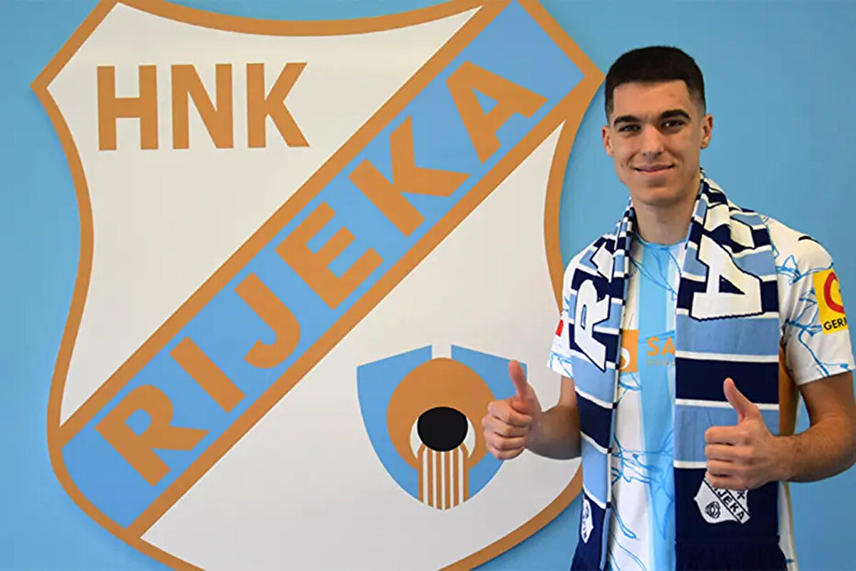 Fenerbahçe, Rijeka forması giyen 10 numara Niko Jankovic ve kulübüyle anlaşma sağlamıştı. Hırvat basını, Fenerbahçe'nin Jankovic için Rijeka'ya 5.6 milyon euro ve sonraki satıştan yüzde 10 pay vereceğini duyurmuştu.<br>