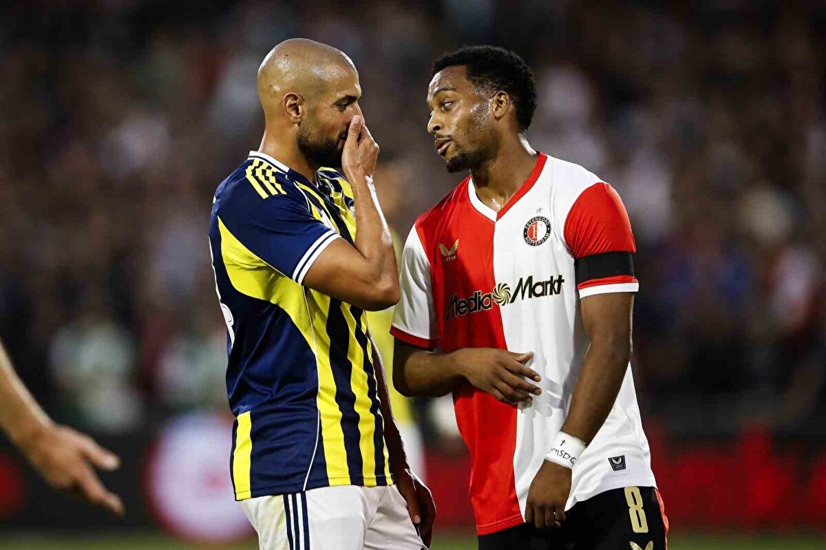 Fenerbahçe, Şampiyonlar Ligi 3. eleme turunda Feyenoord'u geçerse Nice-Benfica eşleşmesinin galibiyle play-off turunda karşı karşıya gelecek.<br><br> <br><br>Nice-Benfica eşleşmesinin ilk maçı, Portekiz ekibinin 2-0'lık üstünlüğüyle tamamlanmıştı.