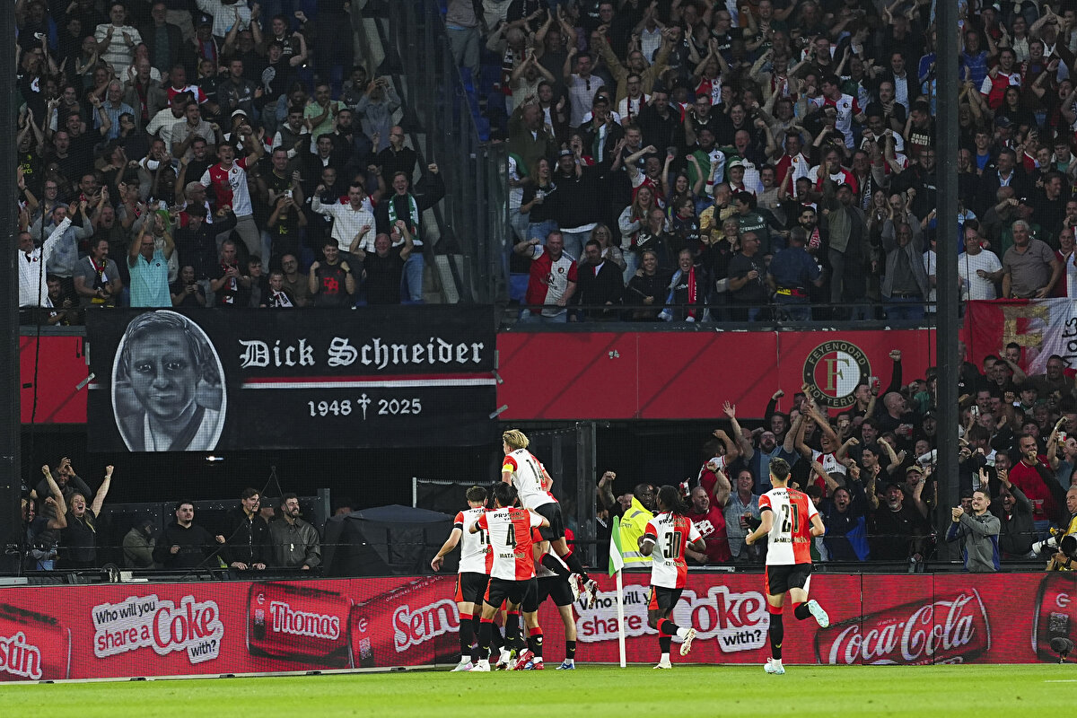 FENERBAHÇE'NİN VE FEYENOORD'UN İLK 11'İ<br><br><br>Fenerbahçe: İrfan Can, Semedo, Mert Müldür, Skriniar, Oosterwolde, Fred, Amrabat, Szymanski, Brown, Duran, En-Nesyri.<br><br><br>