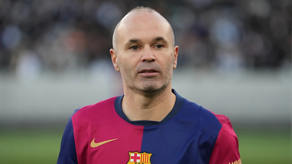 15)  ANDRES INIESTA  |  Emekli<br><br><br>SERVETİ: 120 MİLYON DOLAR<br>