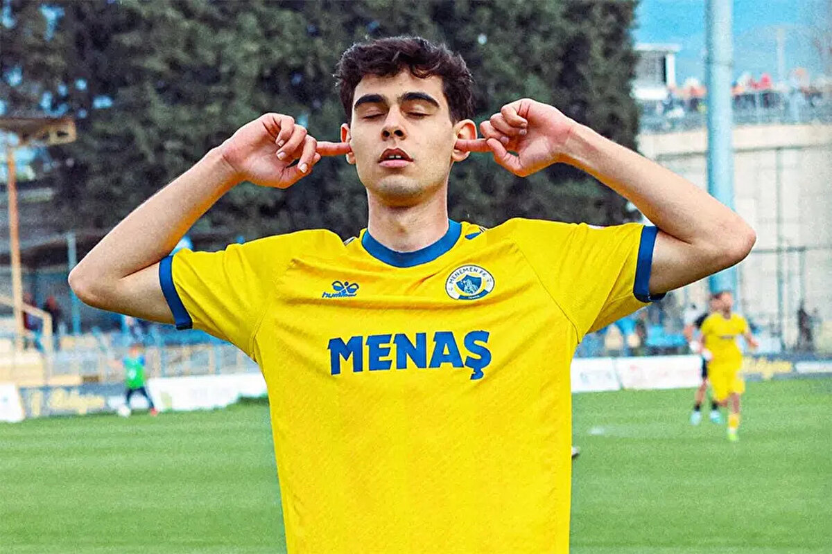 Fenerbahçe U19 takımının forveti Çağrı Fedai yeni bir maceraya yelken açtı. 2006 doğumlu golcü, Ajansspor'un haberine göre Amedspor'a kiralandı.<br>