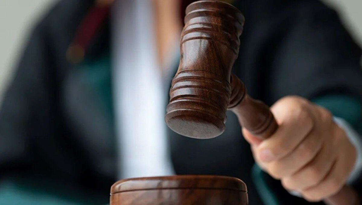 Hukuk Muhakemeleri Kanunu’na göre süreler tatil bitiminden itibaren 1 hafta,<br><br>İdari Yargılama Usulü Kanunu’na göre 7 gün,<br><br>Ceza Muhakemesi Kanunu’na göre ise 3 gün uzamış sayılıyor.