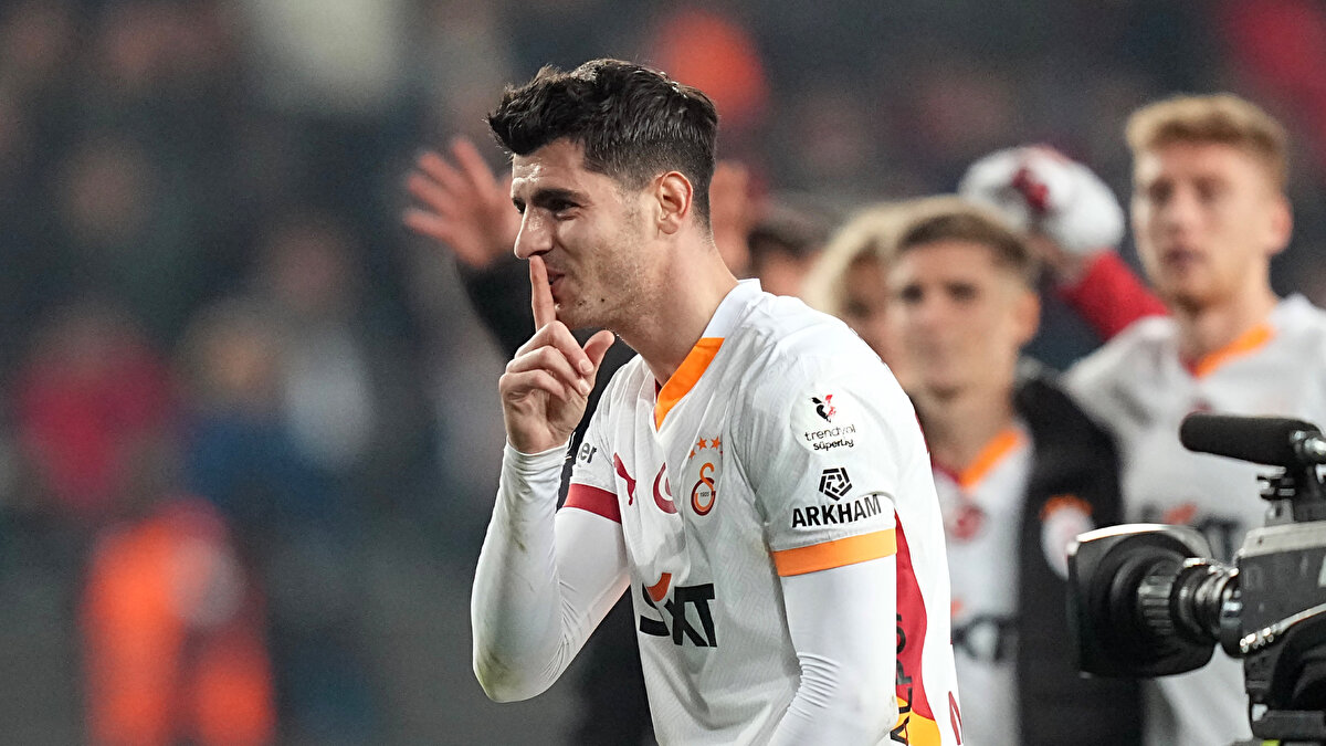 İspanyol golcü ayrıca paylaşımında, “Biliyorum, bu konular genellikle açık bir şekilde konuşulmaz ancak olanların gerçek açıklamasını taraftarlara anlatmanın doğru olduğuna inanıyorum."<br>