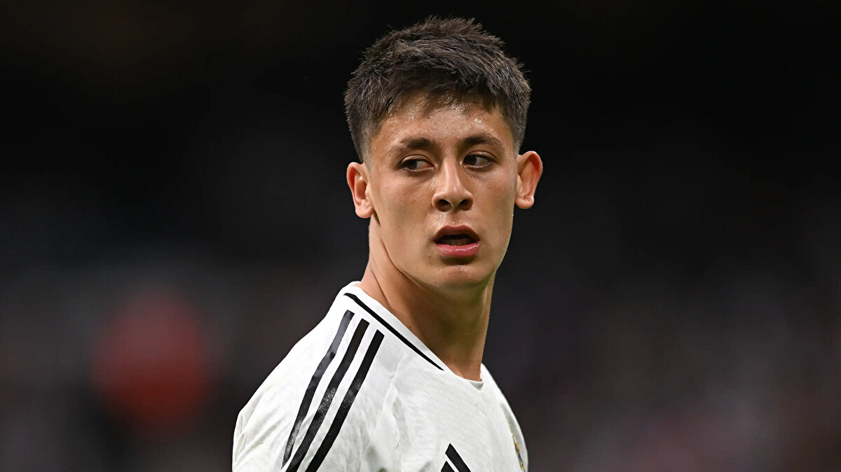 İspanyol basını Arda Güler'in yeni sezonda 11'de daha fazla şans bulacağını hatta ilk 11'in vazgeçilmezleri arasında olacağını iddia etmişti.<br><br>