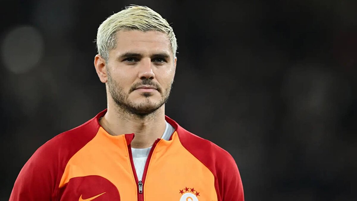 Galatasaray'da geçirdiği 3 sezonu değerlendiren Icardi, "Üç yıl önce geldiğimde benim için yeni bir meydan okumaydı. Daha farklı bir deneyimdi. Şimdi geçtiğimiz sezonlara, kulübe, etrafımdaki insanlara, taraftarlara ve en önemlisi çocuklara gururla bakıyorum. Onlarla farklı bir bağ kurdum. Onların Galatasaray aşklarının ne kadar arttığını görüyorum. Gurur duyduğum ve bana zevk veren, keyif aldığım bir şey. İnsanların futbolun ötesinde bir bağ kurabiliyor olması bence farklı bir duygu. Benim için de gol atıp, galibiyetler getirip, şampiyon olarak geri ödemem gereken bir borç var." şeklinde görüş belirtti.<br><br>