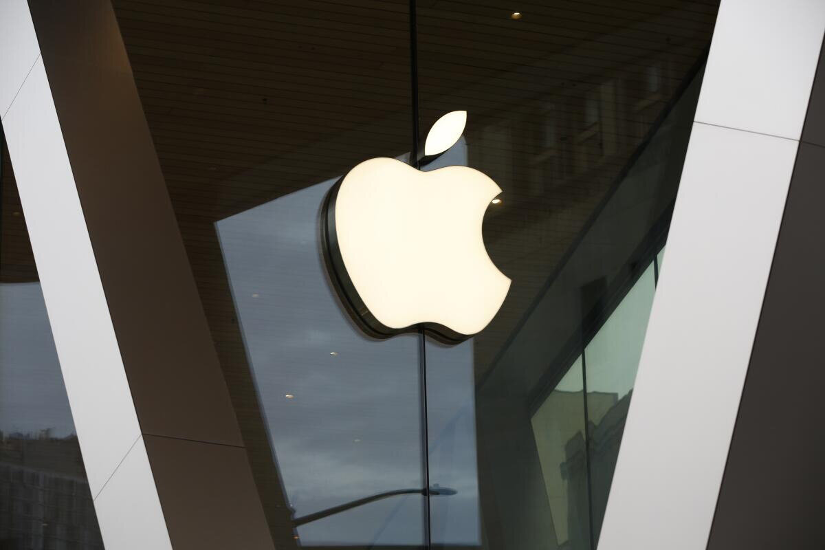 Apple’dan Resmî Açıklama Yok<br><br>Apple, haziran ayında düzenlenen WWDC 2025 etkinliğinde bu özellikten bahsetmemişti. Ancak Bloomberg, yılın başlarında benzer bir proje üzerinde çalışıldığını bildirmişti. Şirket, hâlihazırda FaceTime, Mesajlar ve Telefon uygulamalarında Canlı Çeviri desteği sunuyor.