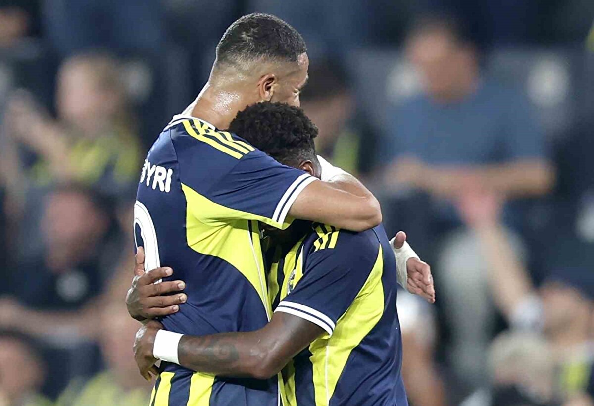 Takımımızı daha da güçlendirmek için transfer çalışmalarımız da bir yandan devam ediyor.