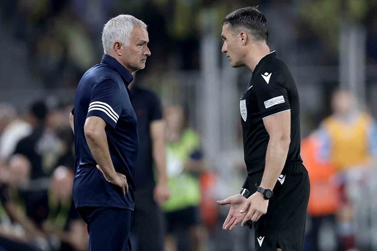 Bu sinerjiyi sezon boyu koruduğumuz takdirde, sahada hedeflerimize ulaşmamızın önünde hiçbir engel kalmayacaktır." açıklamasını yaptı.