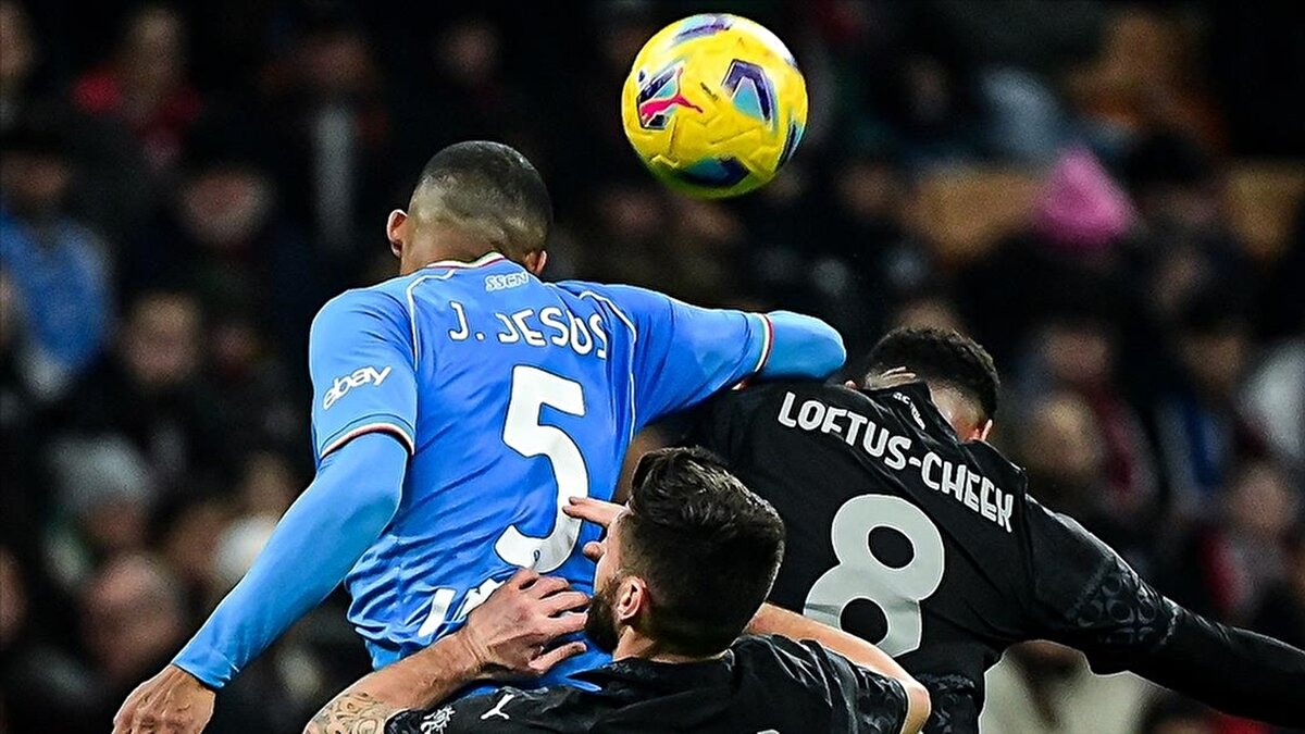 Serie A ve Bundesliga takipte<br><br>İtalya Serie A kulüpleri, 848 milyon euro ile ikinci sırada yer alırken; Almanya Bundesliga ise 594 milyon euro harcamayla üçüncülük koltuğunda. 