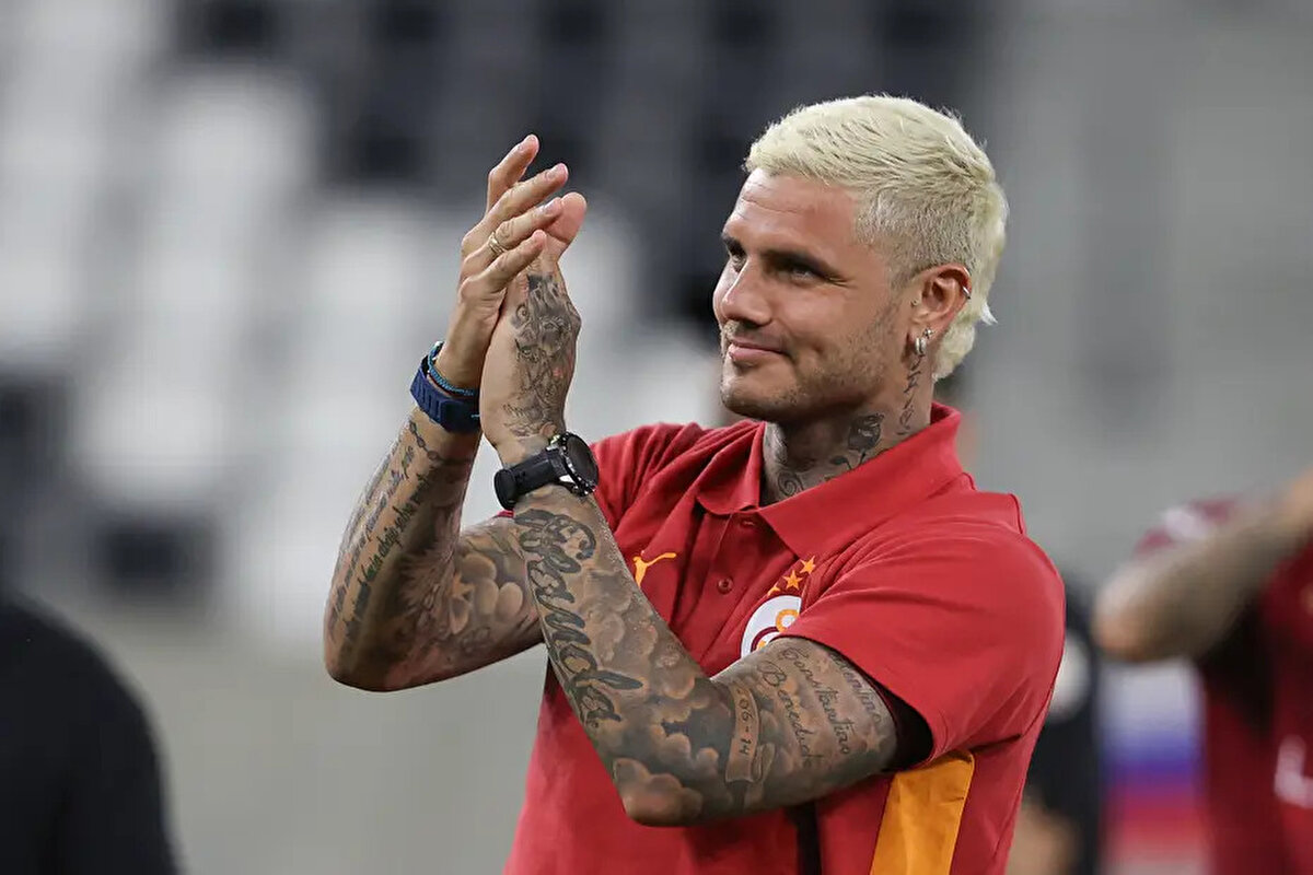 Galatasaray'ın bugünkü antrenmanı öncesinde sarı-kırmızılı takımın yıldızı Mauro Icardi soruları yanıtladı.<br>