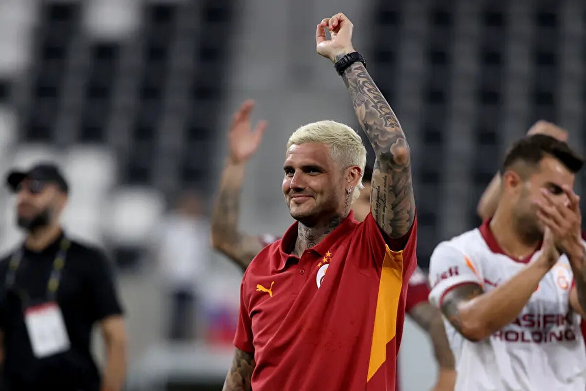 Yeni sezon ve kaptanlıkla ilgili Icardi, “Yeni sezona başlıyoruz ve mutluyuz. Yıllar sonra kaptanlık bandını Nando'dan devralmak büyük bir gurur. Bu kulübü kaptan olarak temsil edeceğim için çok mutluyum.” dedi.<br>