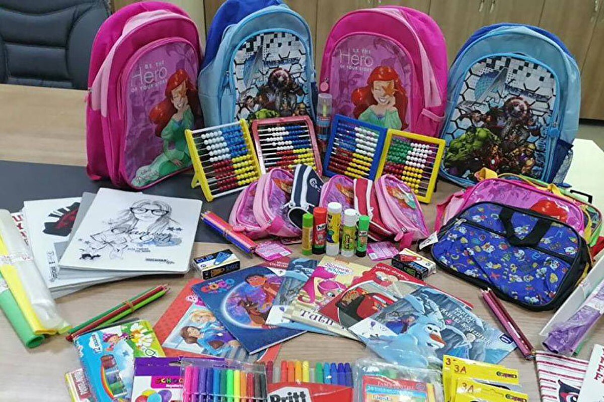 E-DEVLET KIRTASİYE YARDIMI BAŞVURUSU NASIL YAPILIR?<br><br>Kırtasiye yardımı başvurusu, e-Devlet üzerinden hızlı ve kolay bir şekilde yapılabiliyor. İşte adım adım başvuru süreci:<br><br>e-Devlet’e giriş yapın – turkiye.gov.tr adresine T.C. kimlik numaranız ve e-Devlet şifrenizle giriş yapın.<br><br>Arama kutusuna “Eğitim Öğretim Yardımı Talebi” yazın.<br><br>Sosyal Güvenlik Kurumu Eğitim Öğretim Yardımı Talebi sayfasına girin.<br><br>Başvuru formunu doldurun – Öğrenci bilgilerini ve gerekli alanları eksiksiz girin.<br><br>Başvuruyu onaylayın ve gönderin.<br><br>Başvuru sonrası durumunuzu e-Devlet üzerinden takip edebilirsiniz.