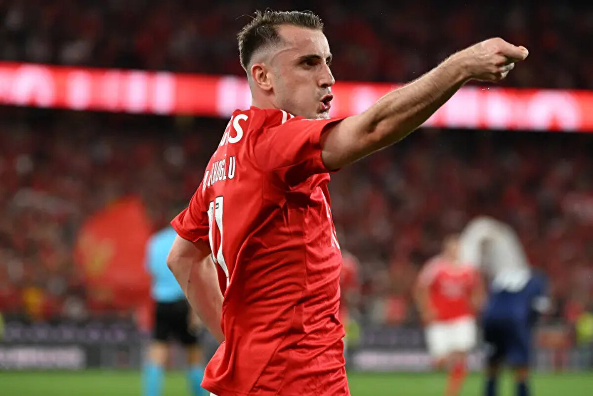 Kerem Aktürkoğlu, Fenerbahçe'ye transfer olur ve sarı lacivertliler gruplara kalırsa Şampiyonlar Ligi'nde forma giyebilecek.