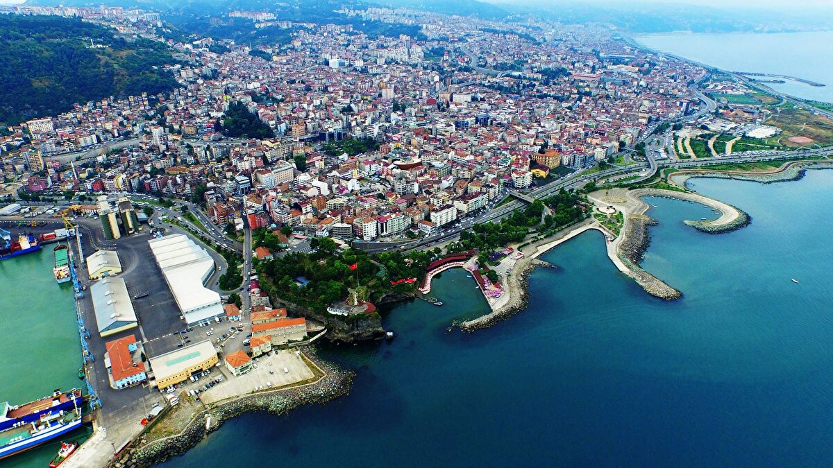 1- Trabzon – Nüfus: 818.023 | Mutsuzluk oranı: %11,19<br>