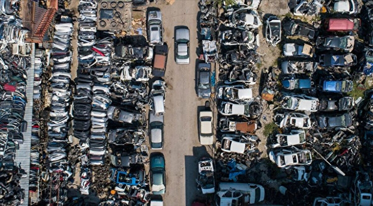 Kimler Başvurabilir? Başvuru Şartları<br><br>Türkiye’de ikamet eden ve vergi mükellefi olan kişiler.<br><br>En az 3 çocuk sahibi aileler, program için öncelikli grubu oluşturuyor.<br><br>Gelir düzeyi düşük veya ortalama olarak değerlendirilen gruplar; kredi koşulları bu gruba uygun şekilde belirlenebilir.