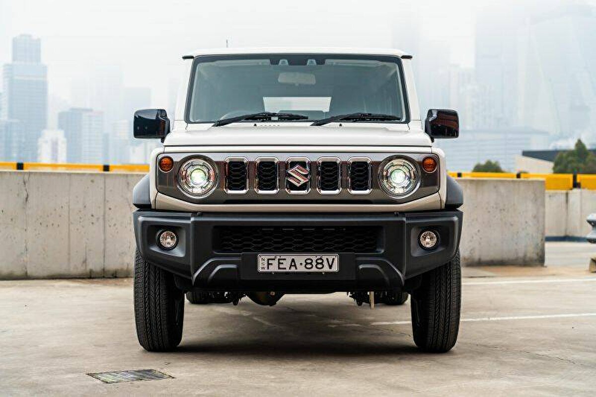 <br><br><br><br>Suzuki, bayilere gönderdiği talimatta mevcut Jimny XL siparişlerinin iptal edilmesini ve müşterilere para iadelerinin yapılmasını istedi. <br><br>