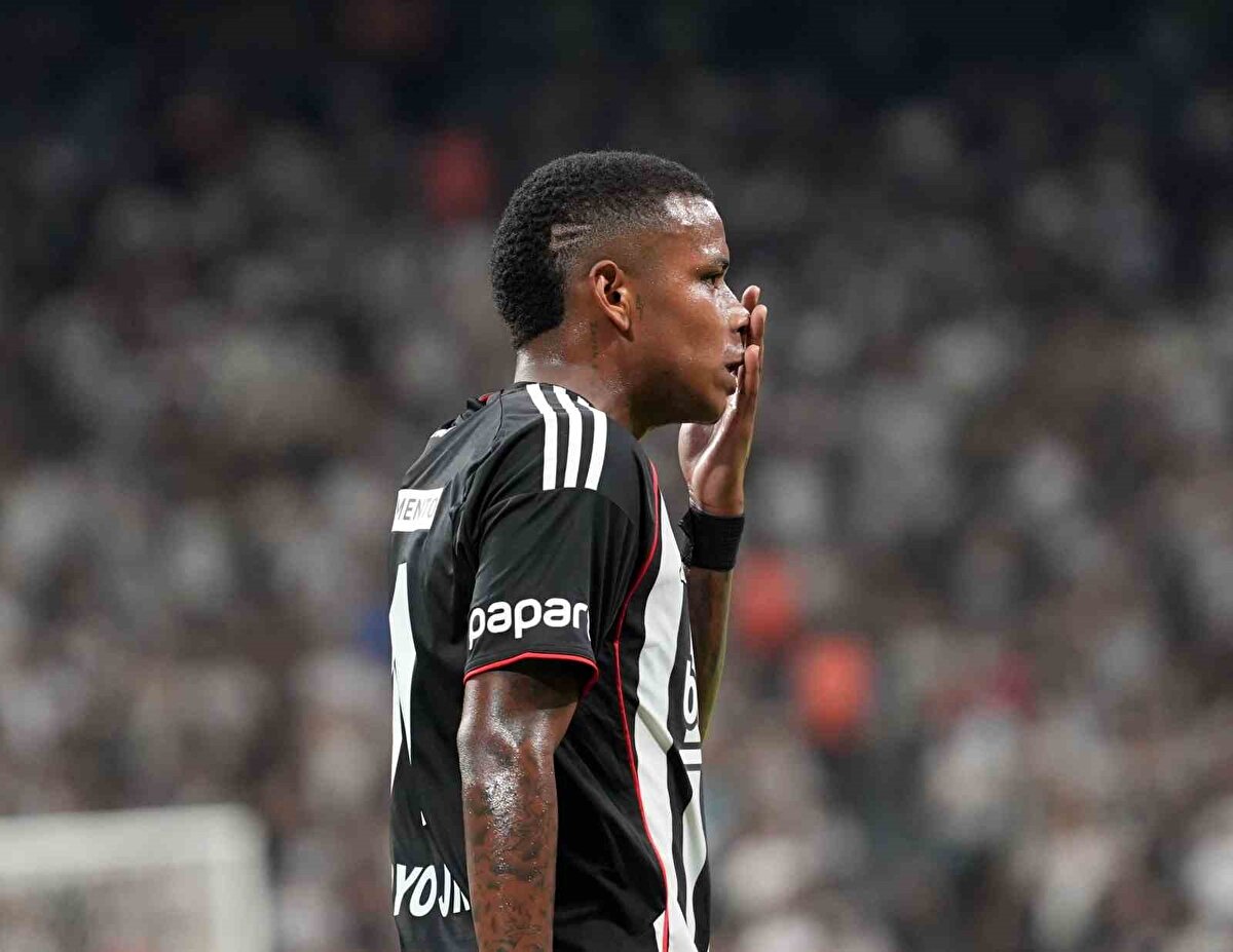 İŞTE MAÇTAN KARELER: 