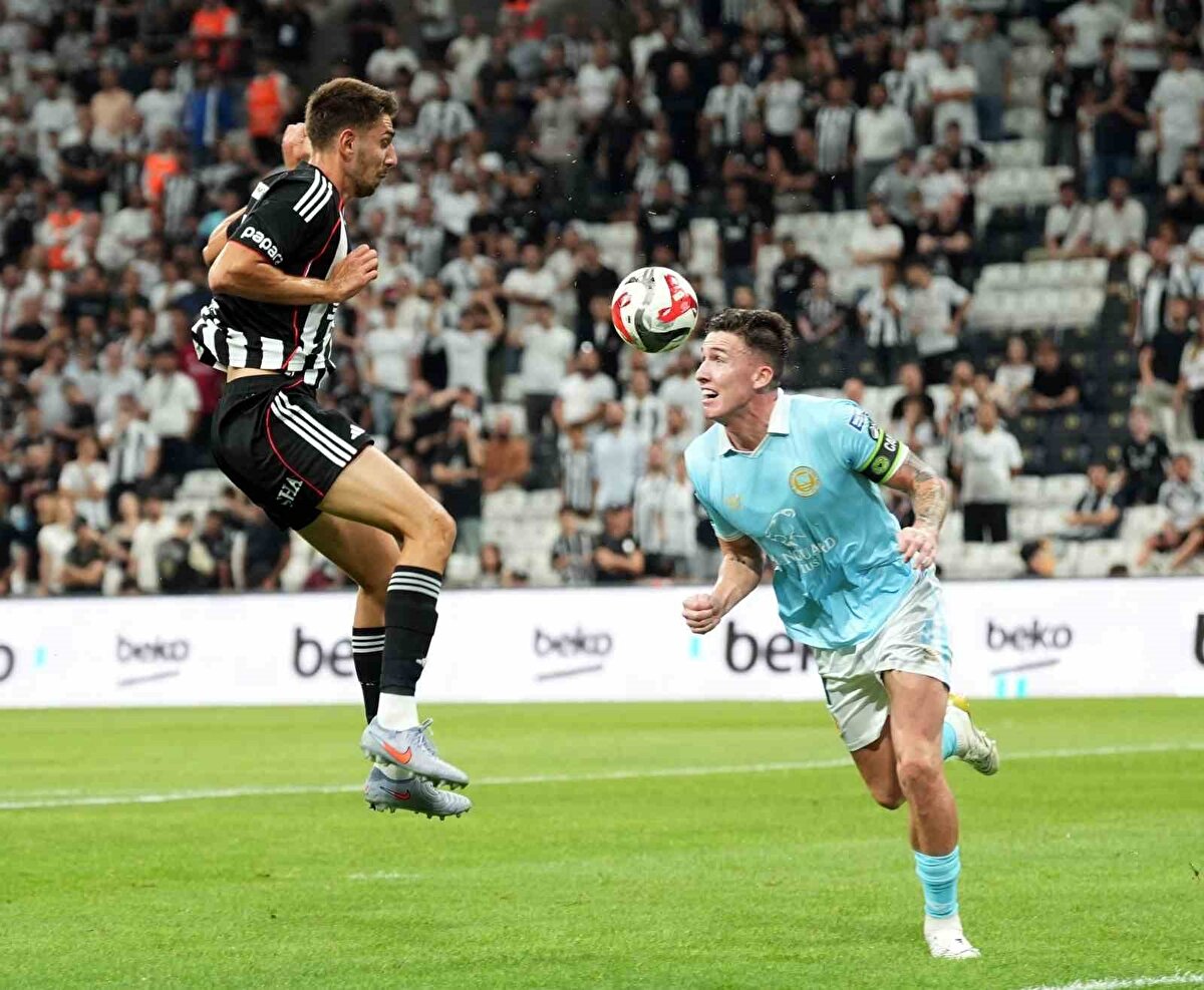 BEŞİKTAŞ’IN RAKİBİ LAUSSANE OLDU<br><br>Beşiktaş’ın UEFA Avrupa Konferans Ligi’nde play-off turundaki rakibi İsviçre temsilcisi Lausanne oldu. Lausanne, sahasındaki ilk maçta Astana'yı 3-1 yenmişti. Lausanne rövanş maçında ise Astana’yı 2-0 mağlup etti. Play-off turunda karşılaşmalar, 21 ve 28 Ağustos'ta oynanacak.<br>