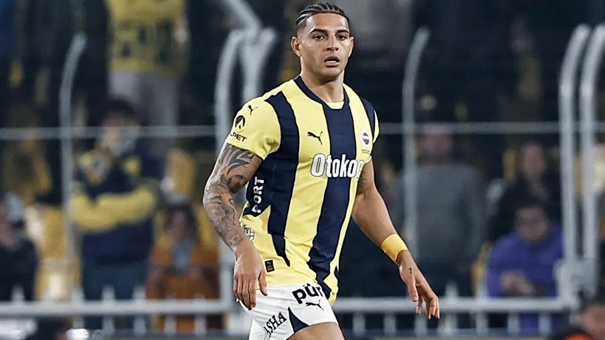 Foot Mercato'da yer alan habere göre; Lille ve Fenerbahçe arasında Diego Carlos'un satın alma opsiyonlu kiralanması için görüşmeler sürüyor.