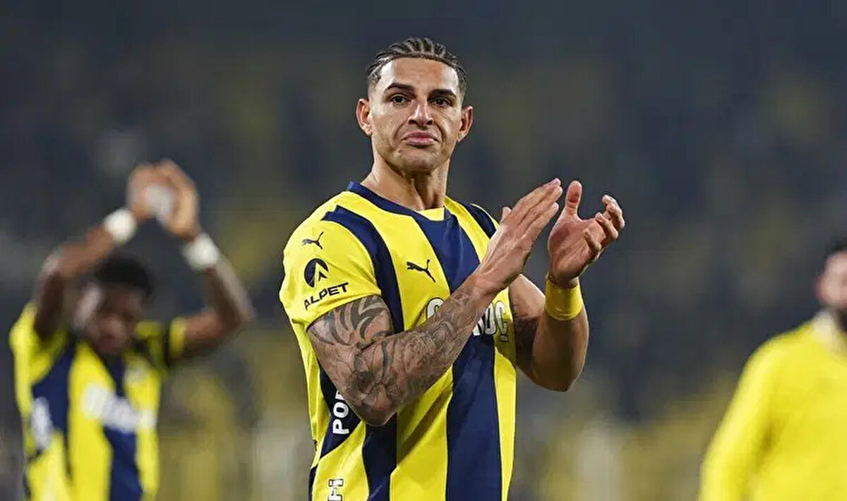 32 yaşındaki Brezilyalı savunmacı, Lille'in teklifini kabul etti. Transferin kısa süre içerisinde resmiyete kavuşması bekleniyor.