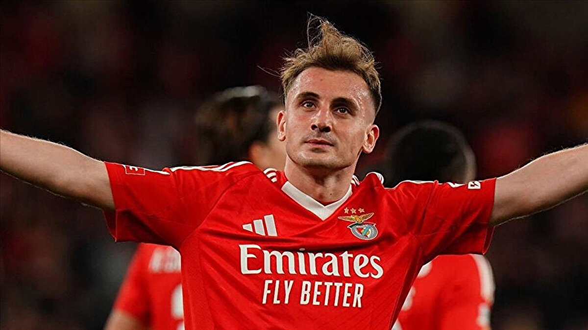 Fenerbahçe, Kerem Aktürkoğlu transferi için Benfica ile 22.5 + 2.5 milyon euro bonus karşılığında anlaşma sağlamıştı.