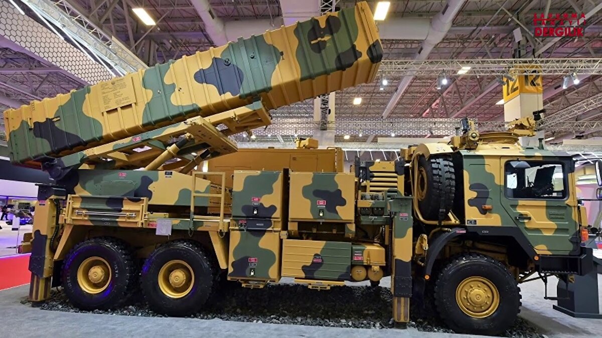 2. Bora Füzesi<br><br>Menzil: Yaklaşık 280–300 km<br><br>Özellik: Kara hedeflerine karşı balistik füze; yüksek isabet kabiliyeti<br><br>Kullanım: Türkiye’nin kara tabanlı balistik füze envanterinde aktif