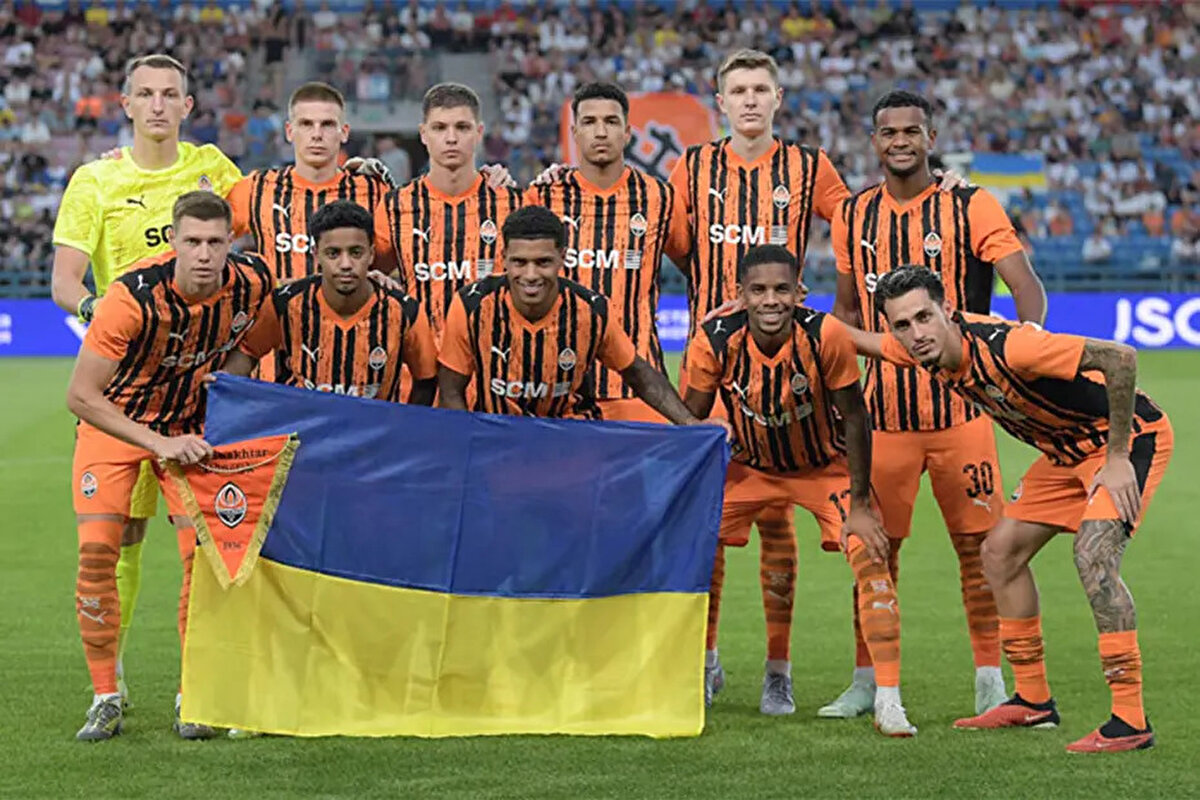 Penaltılarda Shakhtar'a 4-3 üstünlük kuran Panathinaikos, Kupa 2'de play-off turuna yükselen takım oldu. Arda Turan'ın öğrencileri ise yoluna Konferans Ligi'nde devam edecek.<br>