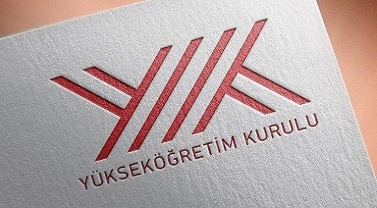 Yükseköğretim Kurumları Yabancı Dil Sınavı (YÖKDİL) 2025'in ikinci oturumu sonuçları için geri sayım sona erdi. YÖKDİL sınavı ikinci oturumu 27 Temmuz'da gerçekleştirildi. 97 bin 530 adayın başvurduğu 2025-YÖKDİL/2'de İngilizcede fen bilimleri, sağlık bilimleri ve sosyal bilimler alanlarından, Almanca, Fransızca ve Arapçada ise sadece sosyal bilimler alanından soru soruldu. Sınavda adaylara çoktan seçmeli 80 soru için 180 dakika cevaplama süresi verildi. Lisansüstü eğitim, akademik kadro veya doçentlik başvuruları yapmayı hedefleyen adaylar, sonuçların açıklanmasını büyük bir merakla bekliyordu. 
