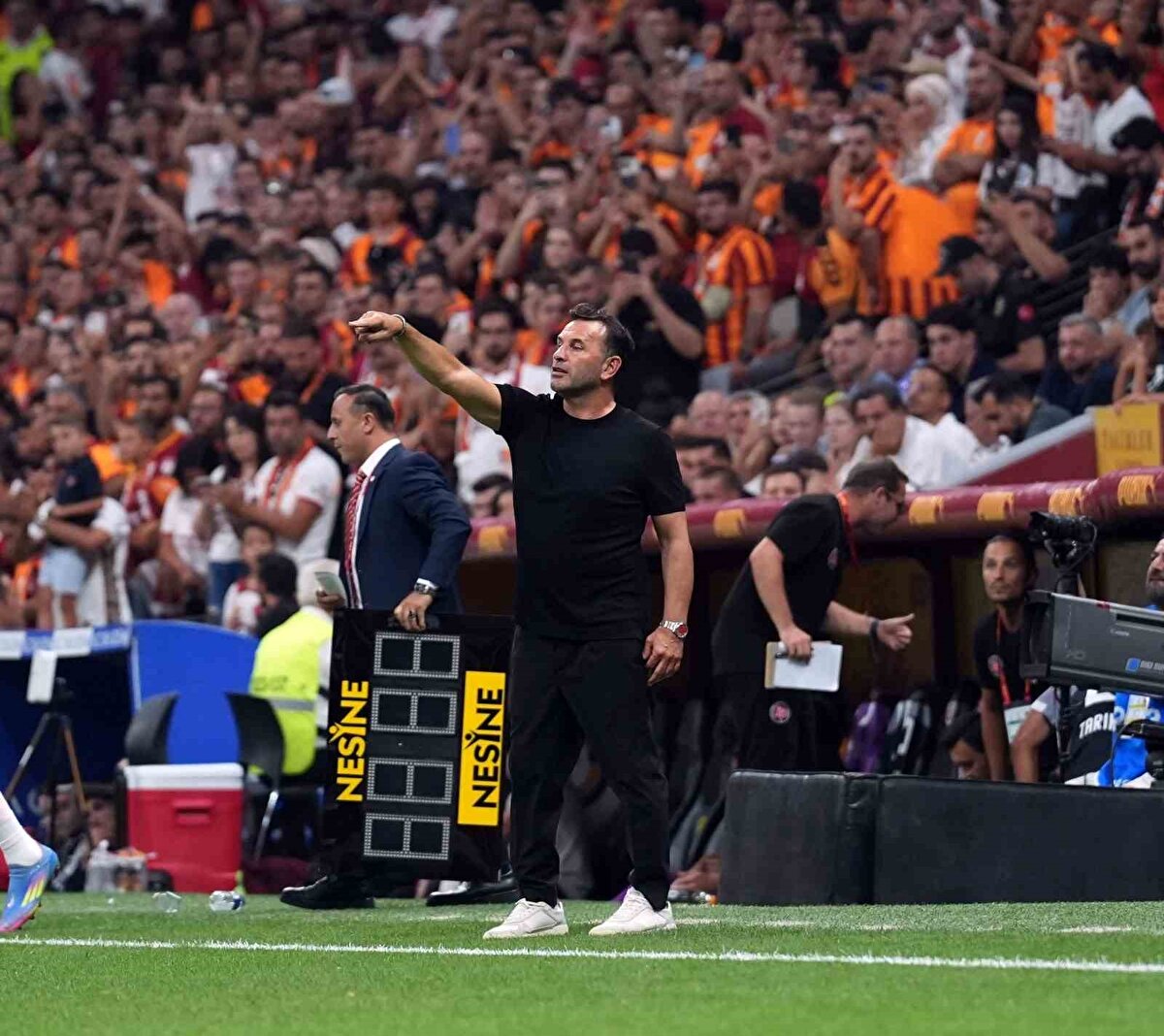 Mücadele Galatasaray’ın Arjantinli golcüsü Mauro Icardi ve taraftarlar için de ayrı bir anlam taşıdı.