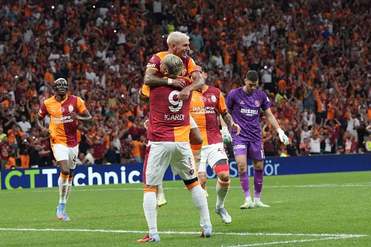 Torreira’nın pasını sol tarafta boş pozisyondaki Mauro Icardi’ye bırakmasının ardından golcü futbolcu meşin yuvarlağı boş ağlara gönderdi ve oyuna girdikten 6 dakika sonra golünü attı.