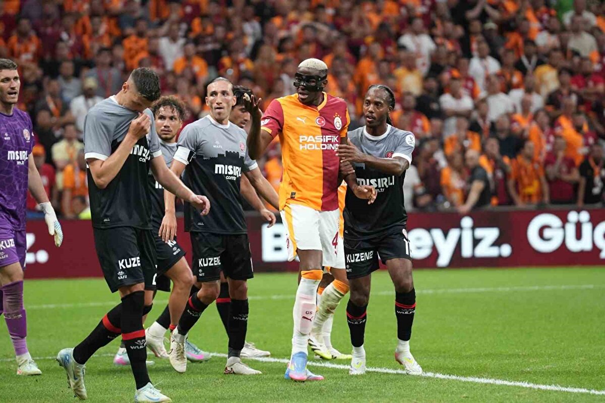 Maça yedek kulübesinde başlayan tecrübeli forvet, 81. dakikada Barış Alper Yılmaz’ın yerine oyuna dahil oldu.