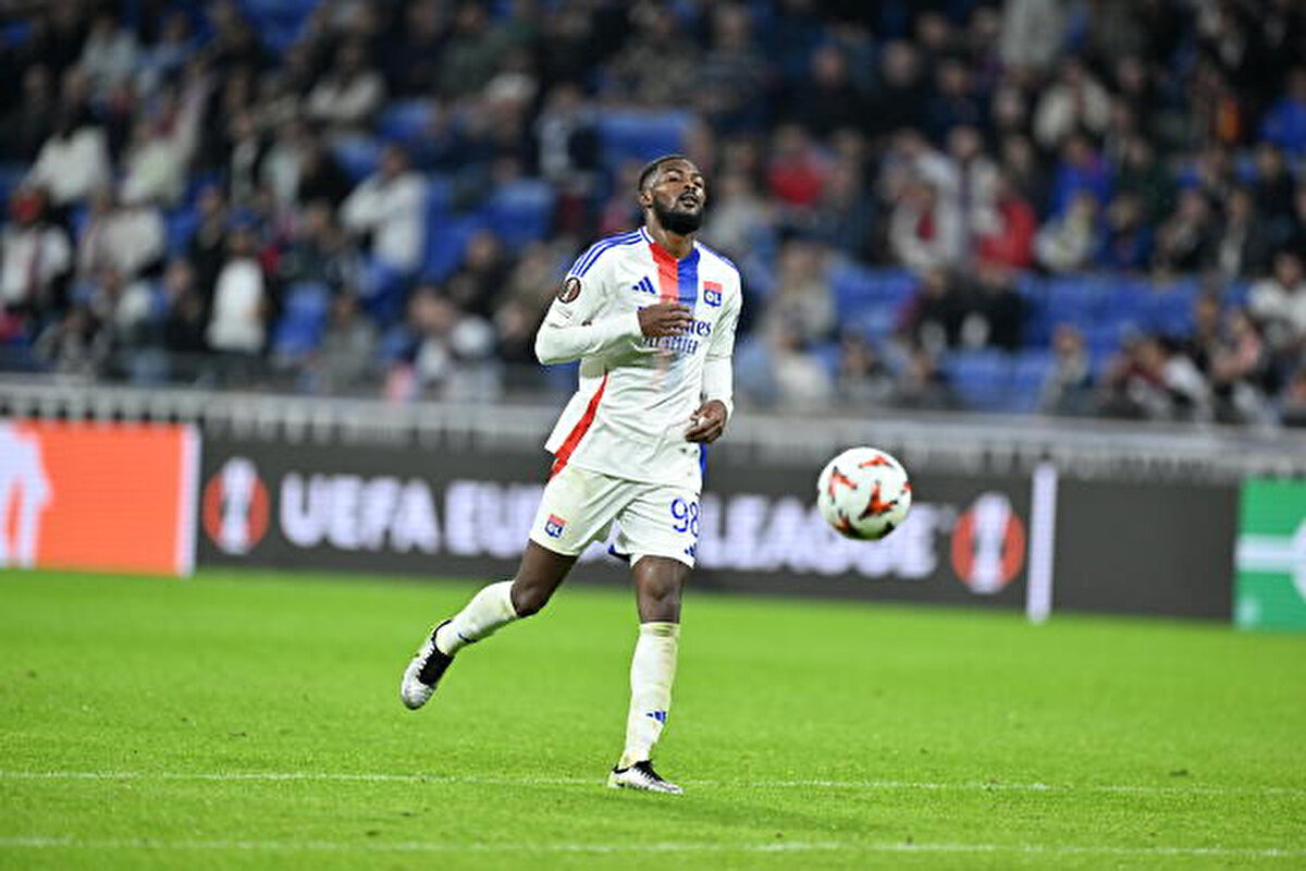 Sarı-kırmızılı yönetimin, İngiliz oyuncu için Fransız ekibine resmi teklif hazırlığında olduğu öne sürüldü.<br><br>