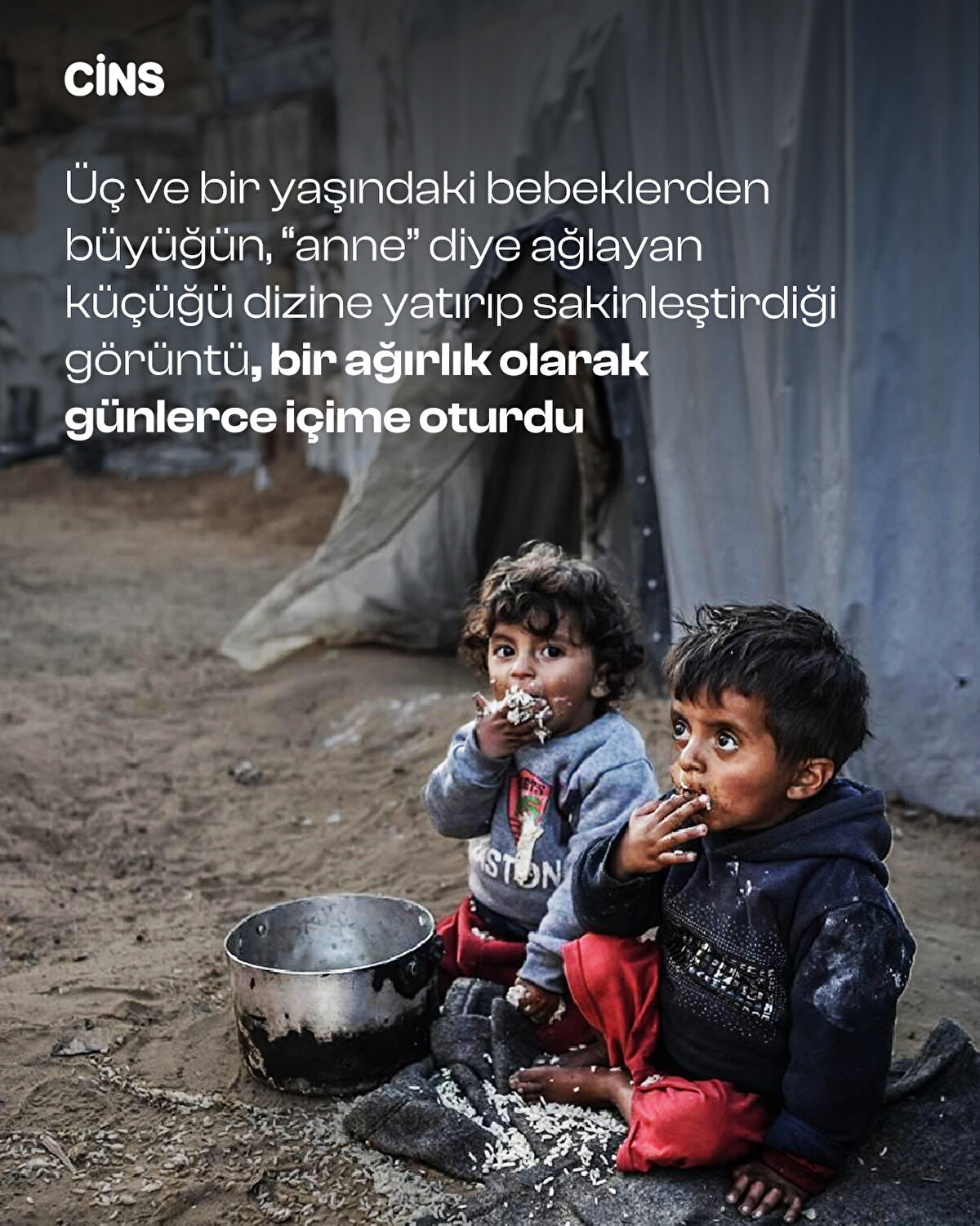 Üç ve bir yaşındaki bebeklerden büyüğün, “anne” diye ağlayan<br>küçüğü dizine yatırıp sakinleştirdiği görüntü, bir ağırlık olarak günlerce içime oturdu