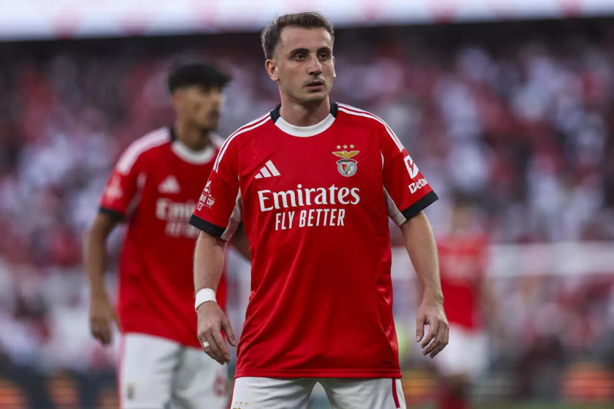 Fenerbahçe'de gündem Kerem Aktürkoğlu'nun transferi. Benfica'ya yaptığı görüşmelere devam eden sarı-lacivetliler, milli futbolcunun Şampiyonlar Ligi maçında oynaması nedeniyle teklifini güncellemişti.