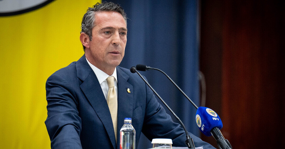 Ali Koç, Kerem Aktürkoğlu'nun transferi için, "Jose Mourinho, Kerem Aktürkoğlu'nu çok beğeniyor. Benfica'ya hatırı sayılır teklif de yaptık. Şartlıydı teklif. Feyenoord maçına gelmesi, ligin ilk maçına gelmesi gibi. Benfica'ya karşı oynatmama taahhüdünü de verdik, 'İsterseniz sözleşmeye de yazalım' dedik. Onlar sözleşmeye yazmaktansa 5 dakika oyuna sokarak bunu sağladılar fakat geldiğimiz nokta itibarıyla verdiğimiz teklifin geçerli olmadığını ilettik. Yeni bir teklif verdik, haber bekliyoruz." ifadelerini kullanmıştı.