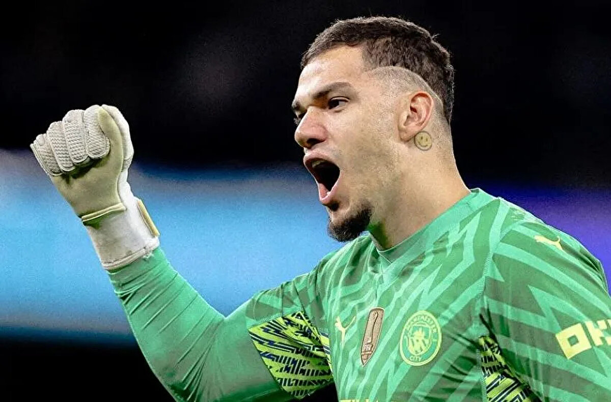 Galatasaray'a transferi gündemde olan Brezilyalı futbolcu sakatlığı olmamasına rağmen Wolves ile oynanacak Premier Lig maçının kadrosuna alınmadı.