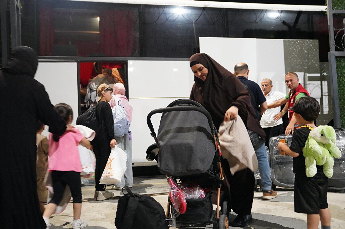 SURİYELİLER DUYGULARINI ANLATTI