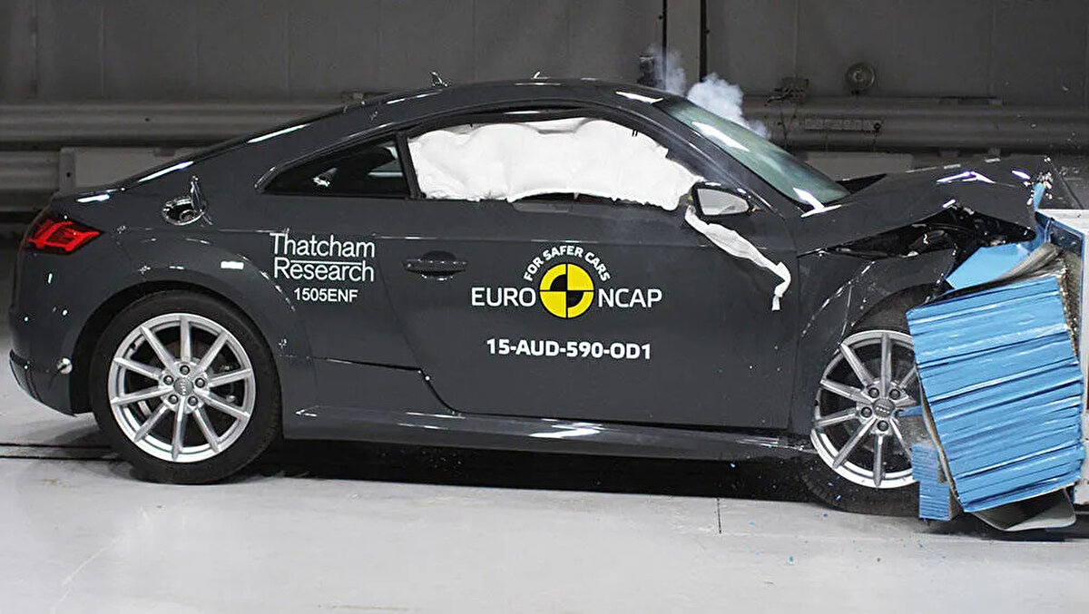 Bilmeyenler için Euro NCAP, otomobillerde yapılan en önemli testlerden biridir. Güvenilirlik söz konusu olduğunda bu güvenilirlik testleri; otomobilleri yetişkin ve çocuk yolcu koruması, yaya güvenliği ve sürücü destek teknolojileri açısından değerlendiriyor.