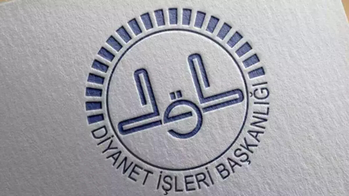 Diyanet İşleri Başkanlığı'nın açıladığına göre; daha önceki dönemlerden hac kaydını oluşturan hacı adaylarının eski dönemde olduğu gibi kayıtları otomatik yenilenmeyip, sisteme dahil edilmeyecek. 