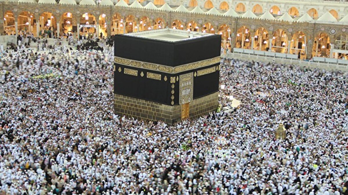 Daha önceki dönemlerden hac kaydını oluşturan hacı adaylarının eski dönemde olduğu gibi kayıtları otomatik yenilenmeyip, sisteme dahil edilmeyecek. 