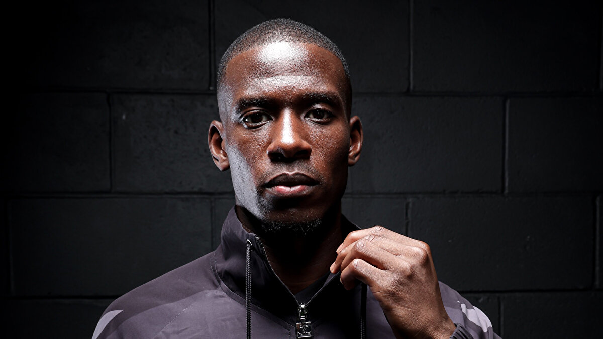 Bir dönem Fenerbahçe ile adı anılan Nordi Mukiele, Premier Lig'e transfer oldu.